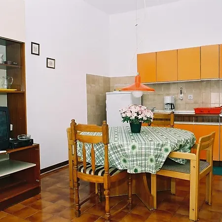 Appartamento House Monika *